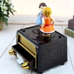 Toptan Öpüşen Çift Müzik Kutusu